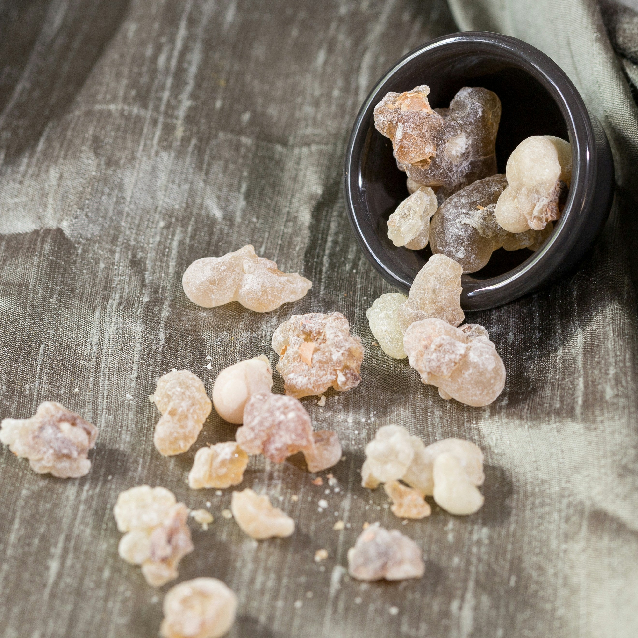 Gemstone Aromatherapy - Harmonize Your Space with Healing Energy