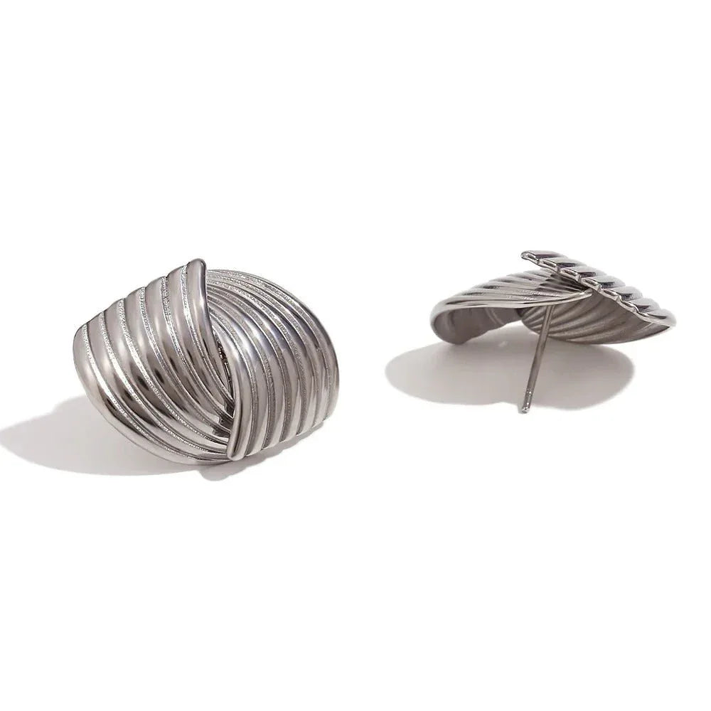 The Mystic Shell Studs - Tarotara