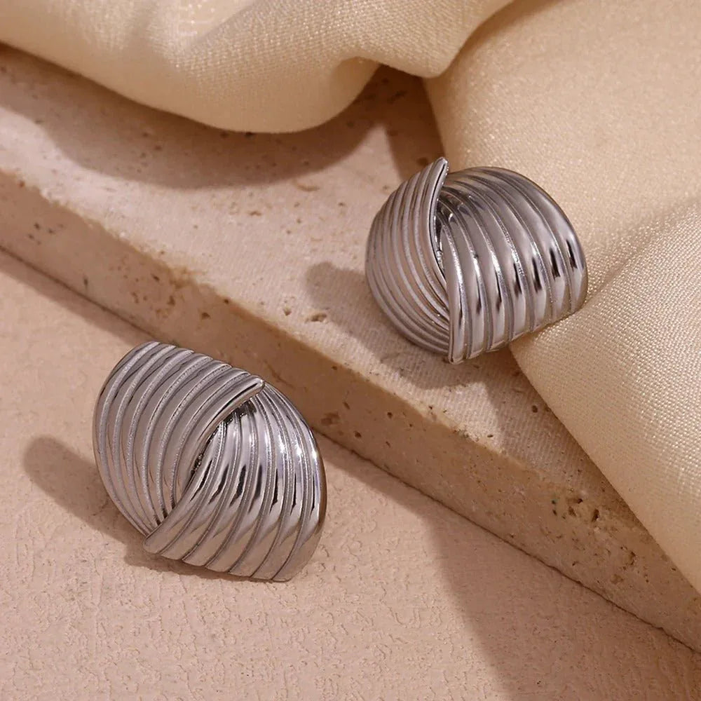 The Mystic Shell Studs - Tarotara